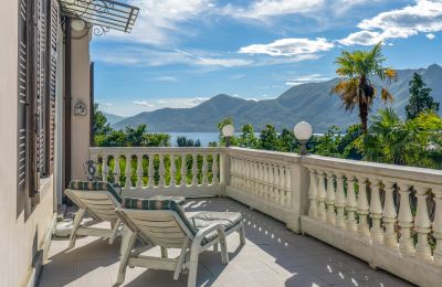 Historic Villa for sale Luino, Lombardy, Image 23/38