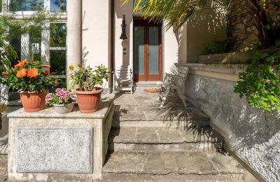 Historic Villa for sale Luino, Lombardy, Image 24/38