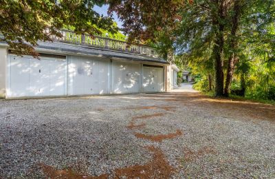 Historic Villa for sale Luino, Lombardy, Image 28/38