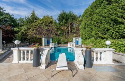 Historic Villa for sale Luino, Lombardy, Image 33/38
