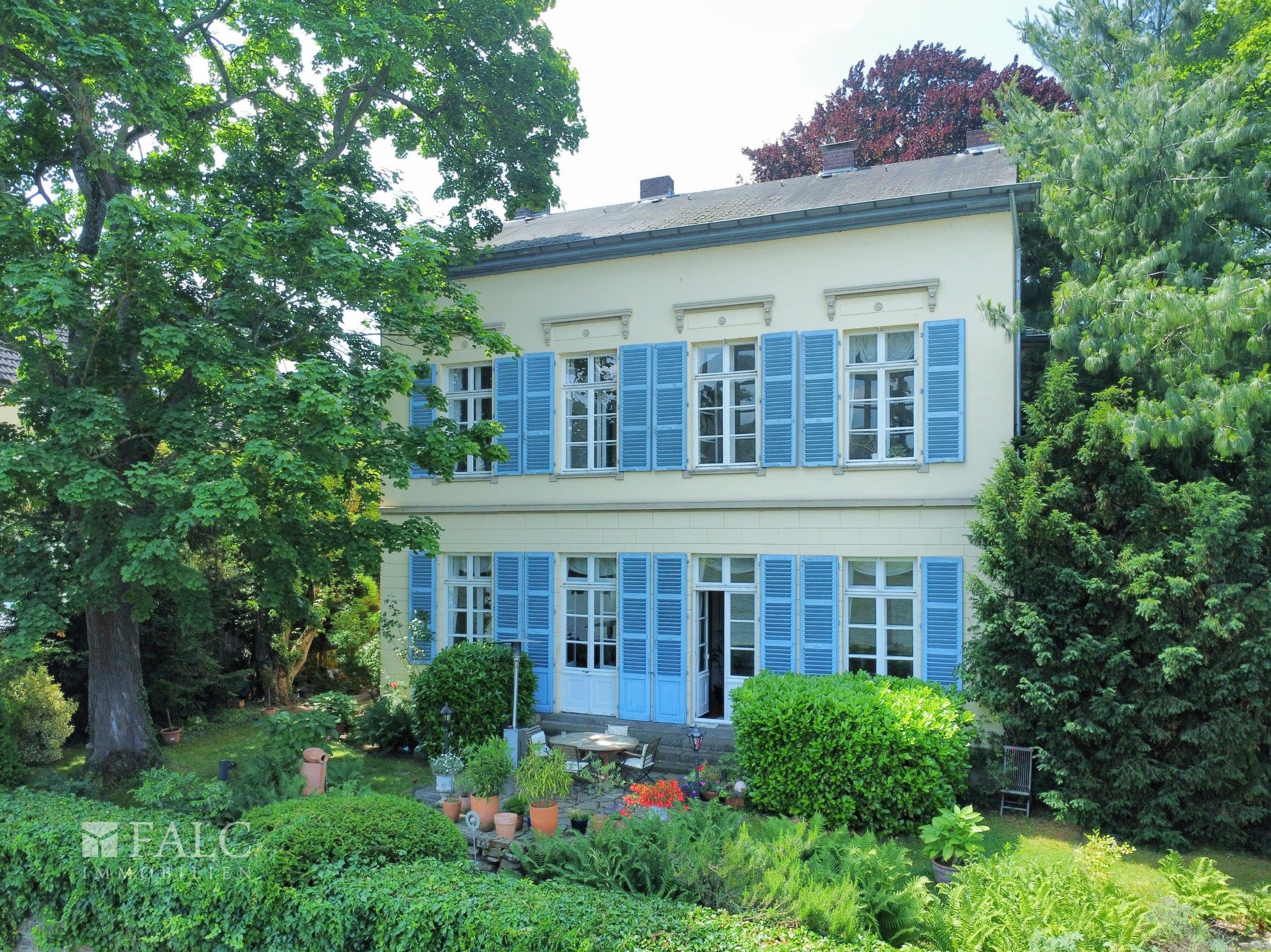 Photos Riverside Villa from 1840 in Bonn