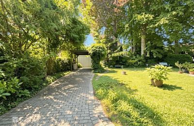 Period mansion for sale Bonn, North Rhine-Westphalia, Carport 