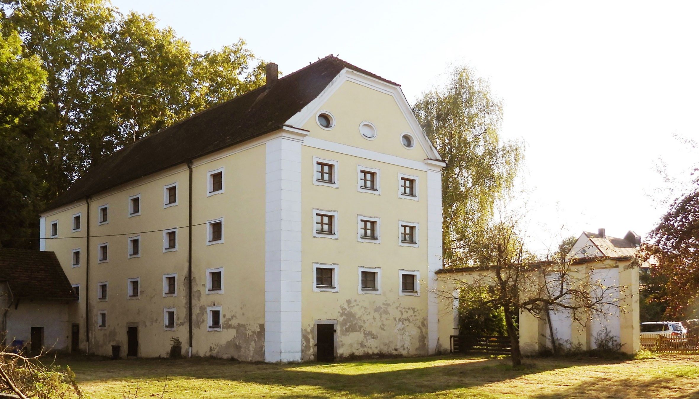 Photos Historic Building Complex in Bavaria