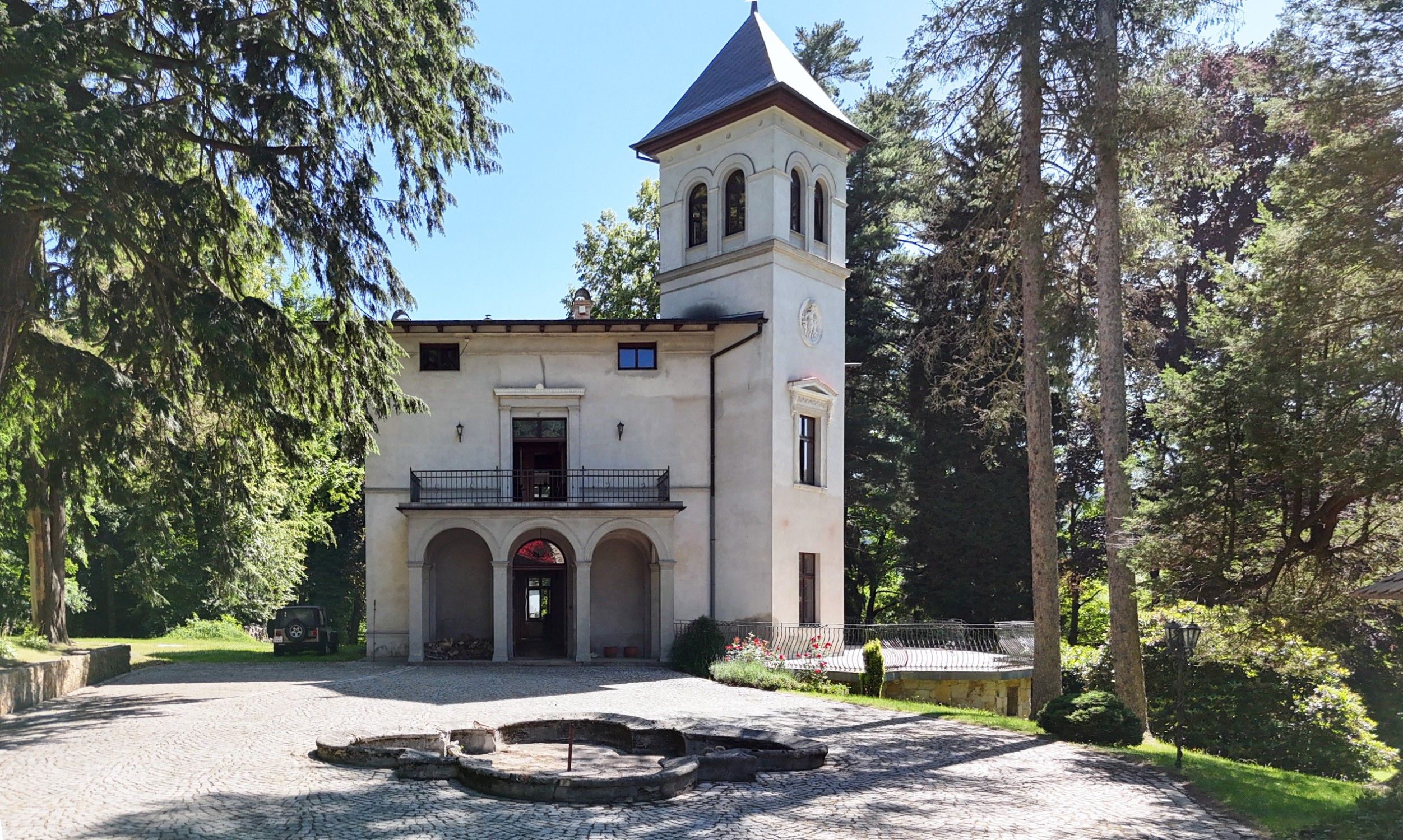 Photos Italian-style tower villa at the foot of the Giant Mountains in Poland
