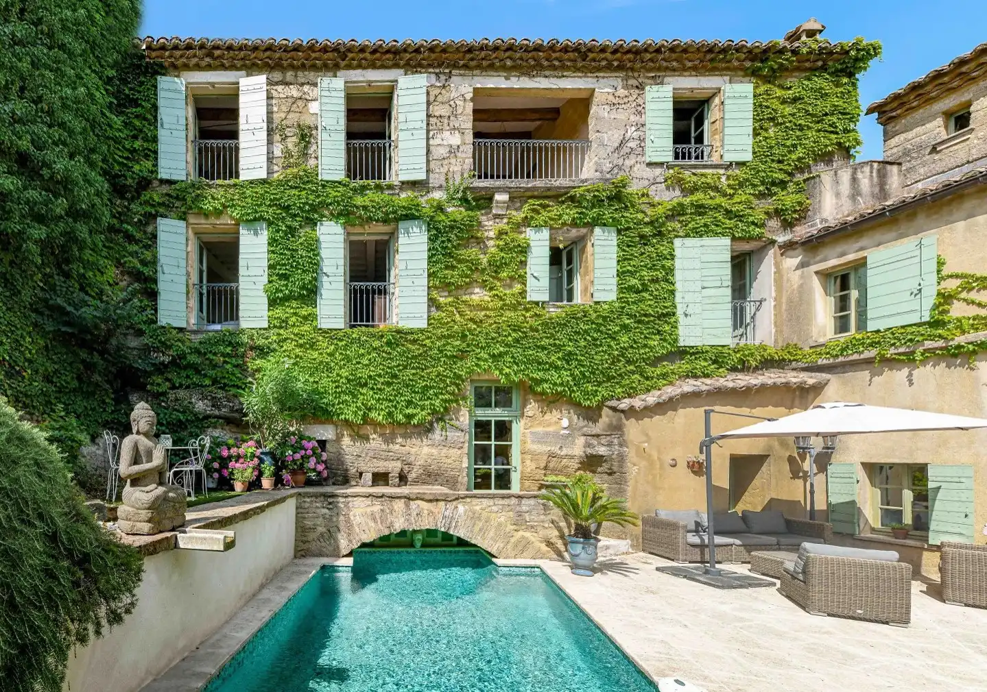 Photos Charming village property with terrace and pool near Uzès