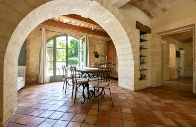 Historic property for sale Uzès, Occitania, Image 8/34