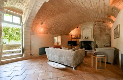 Historic property for sale Uzès, Occitania, Image 9/34