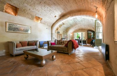 Historic property for sale Uzès, Occitania, Image 6/34