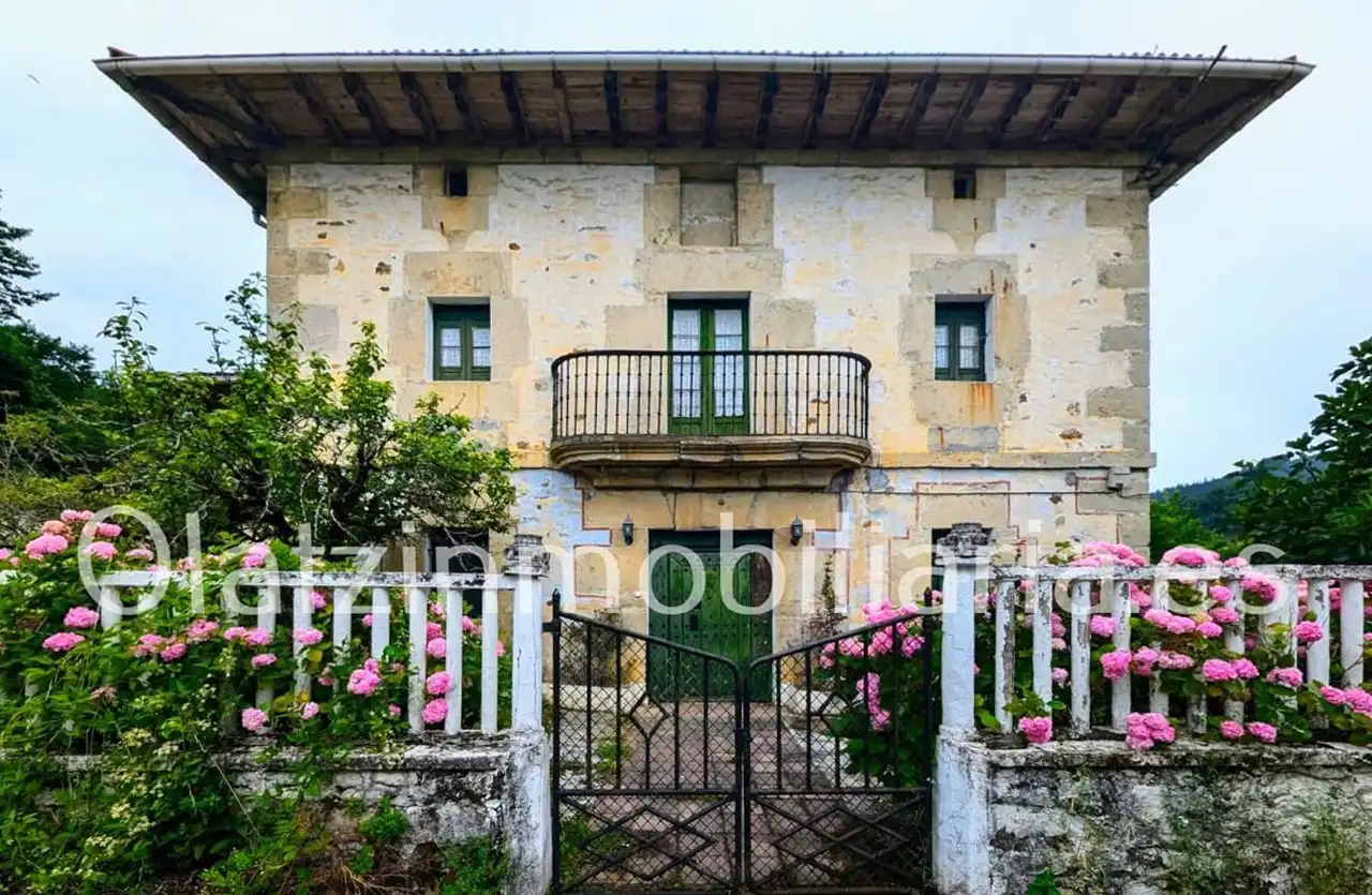 Photos 18th Century Rural Manor in the Ayala Valley, Basque Country