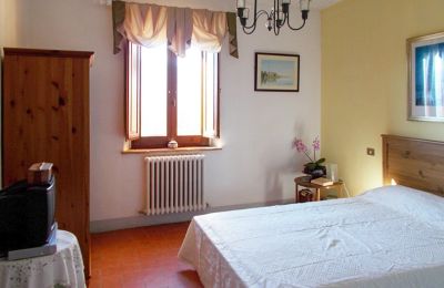 Country home for sale 06062 Città della Pieve, Umbria, Image 8/18