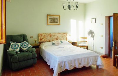 Country home for sale 06062 Città della Pieve, Umbria, Bedroom