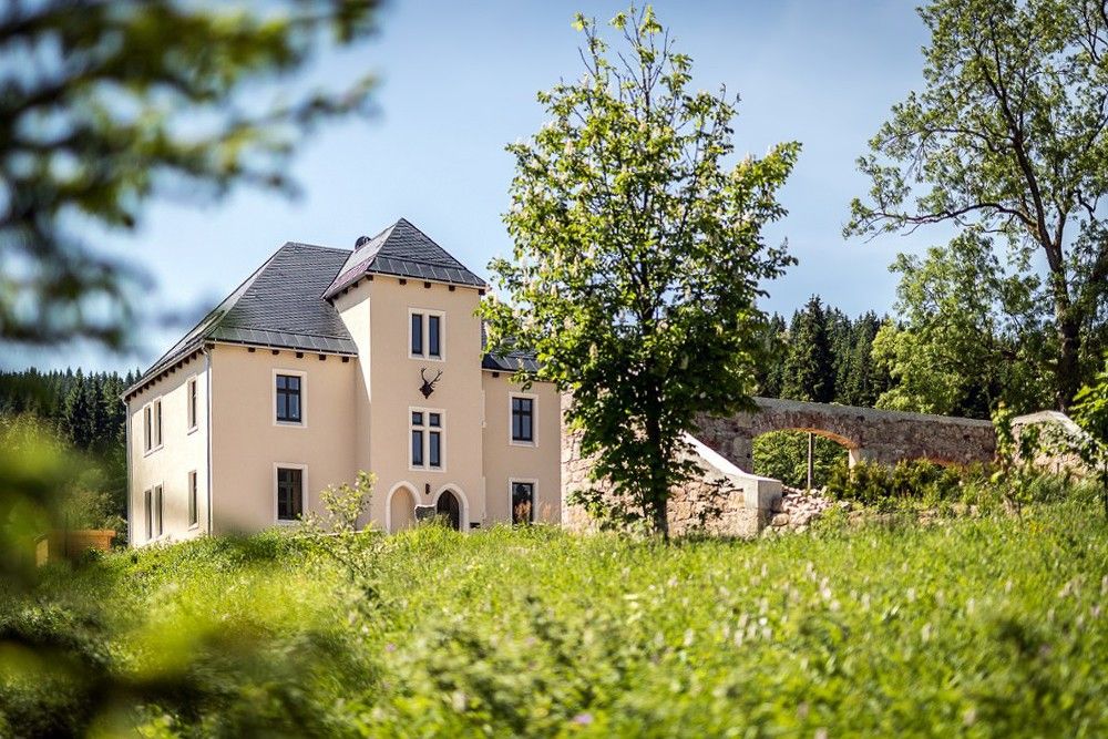 Photos Secluded Forester’s House in the Ore Mountains