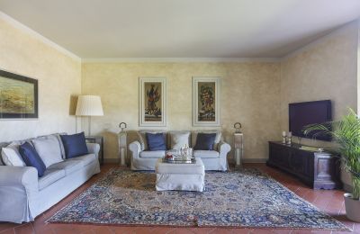 Country property for sale Bucine, Tuscany, Image 12/24