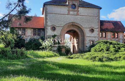 Manor House for sale Le Dorat, New Aquitaine, Image 2/14