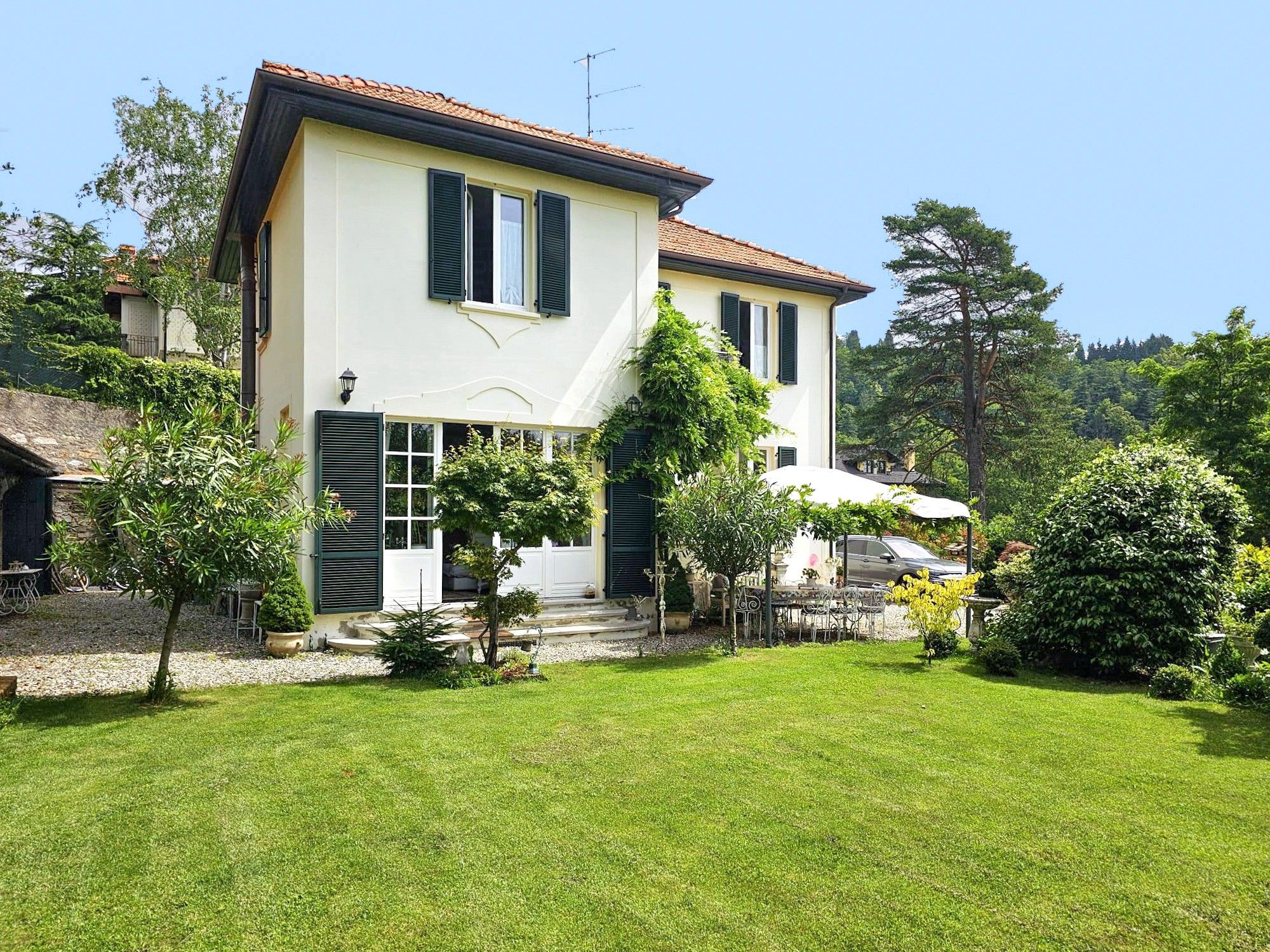Photos Historic home above Verbania