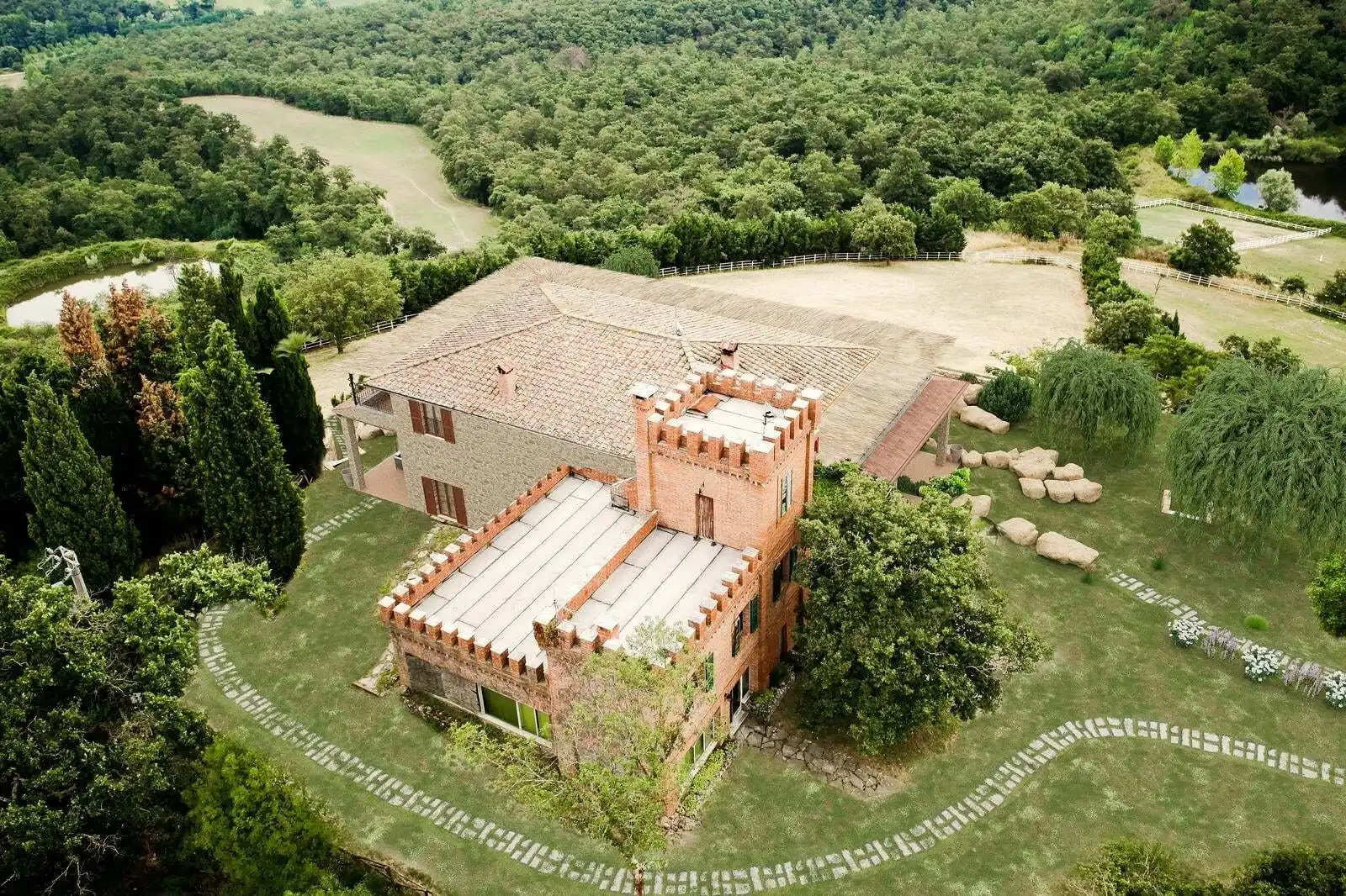 Photos Villa Tresseri, Crete Senesi / Val d'Orcia, Tuscany – 39.5-acre estate