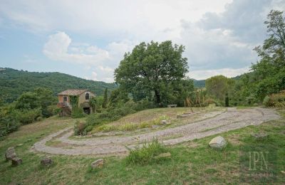 Country home for sale 06010 Monte Santa Maria Tiberina, Umbria, Image 28/50