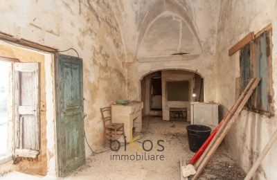 Historic property for sale Francavilla Fontana, Apulia, Image 16/34