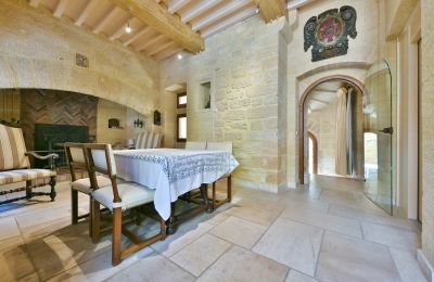 Historic property for sale Uzès, Occitania, Image 6/25