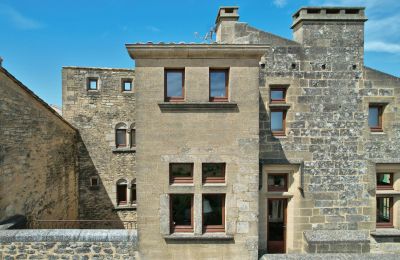 Historic property for sale Uzès, Occitania, Image 2/25