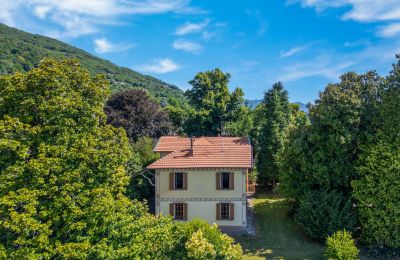 Historic Villa for sale 28040 Lesa, Piemont, Drone view