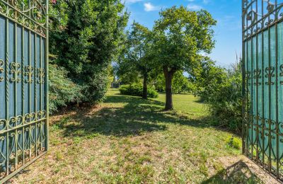 Historic Villa for sale 28040 Lesa, Piemont, Image 24/33