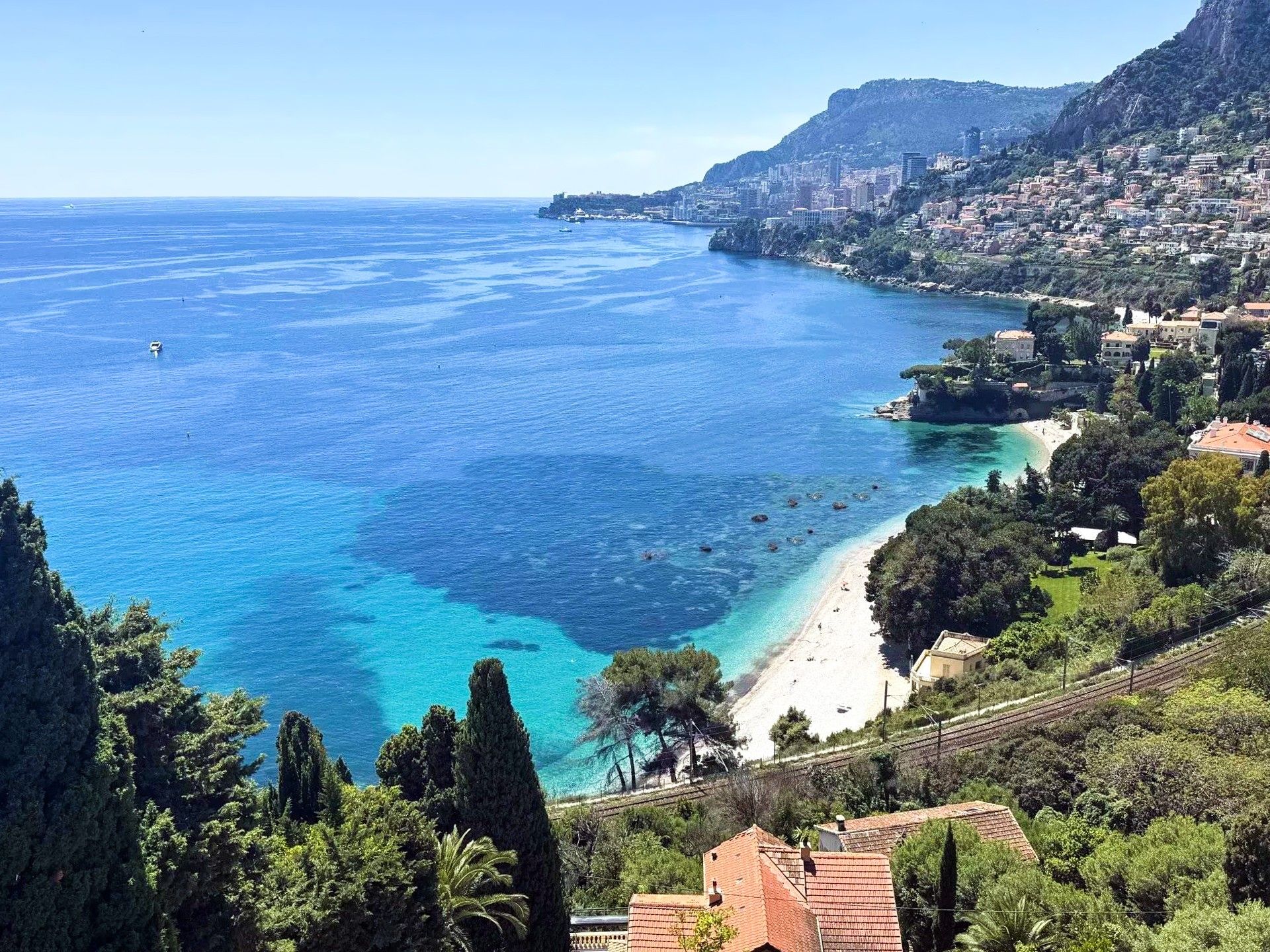 Photos House with sweeping Mediterranean views reaching Monaco