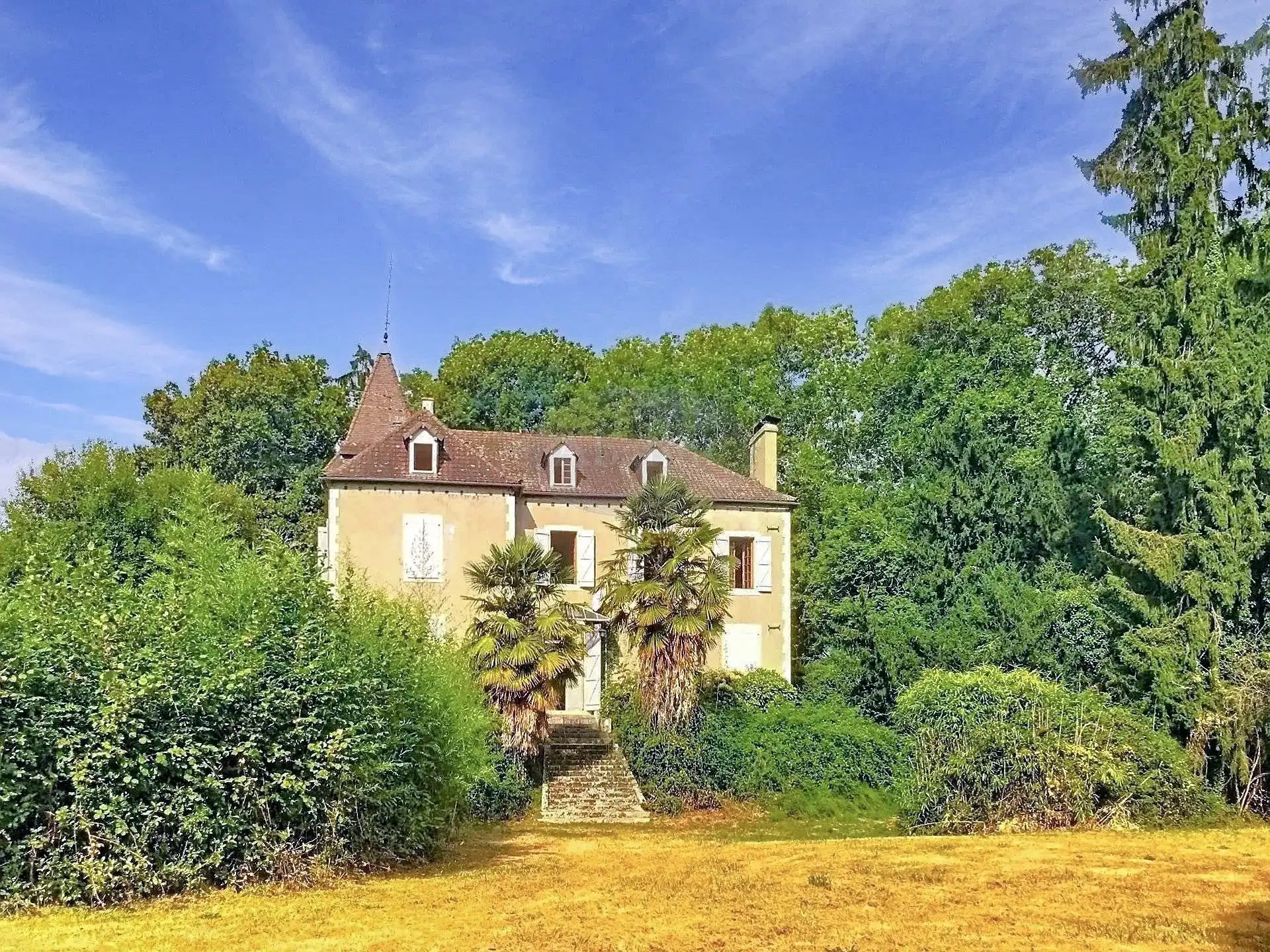 Photos 18th-Century Manoir Near Pau with Parkland and Horse Stables