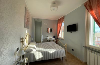 Historic Villa for sale 28040 Lesa, Via Sempione, Piemont, Image 10/32