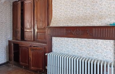 Historic property for sale Lasseube, New Aquitaine, Image 10/16