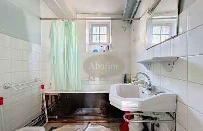 Historic property for sale Bagnères-de-Bigorre, Occitania, Bathroom