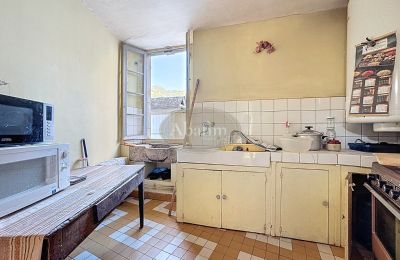 Historic property for sale Bagnères-de-Bigorre, Occitania, Kitchen