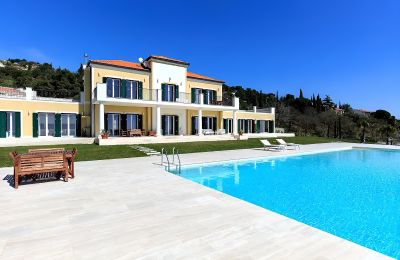 Historic Villa for sale Cipressa, Liguria, Image 1/44