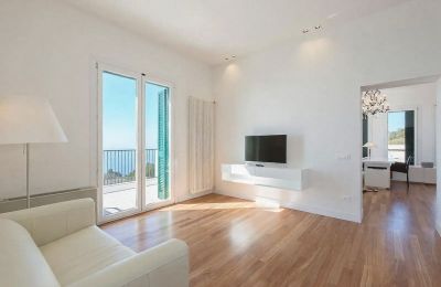 Historic Villa for sale Cipressa, Liguria, Image 29/44