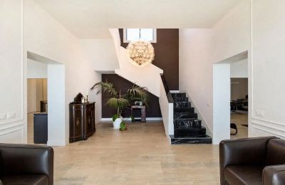 Historic Villa for sale Cipressa, Liguria, Image 15/44