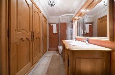 Historic property for sale Uzès, Occitania, Bathroom