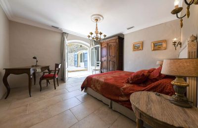 Historic property for sale Uzès, Occitania, Bedroom