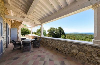 Historic property Uzès, Occitania