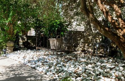 Historic property for sale Uzès, Occitania, Image 21/34