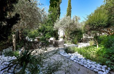 Historic property for sale Uzès, Occitania, Image 24/34