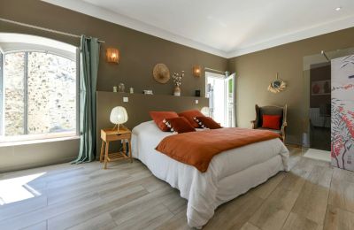 Historic property for sale Uzès, Occitania, Image 15/34
