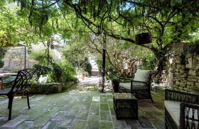 Historic property for sale Uzès, Occitania, Image 26/34
