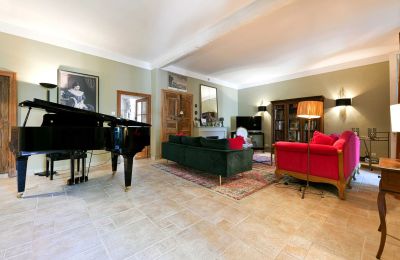 Historic property for sale Uzès, Occitania, Image 8/34