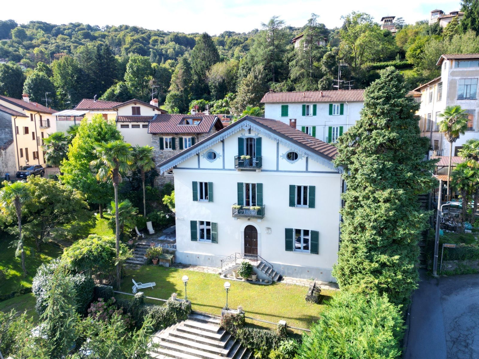 Photos Historic home with views over Lake Maggiore