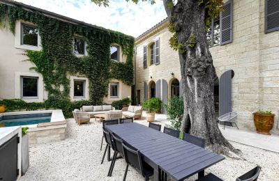 Historic property for sale Uzès, Occitania, Image 23/24