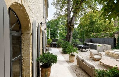 Historic property for sale Uzès, Occitania, Image 21/24