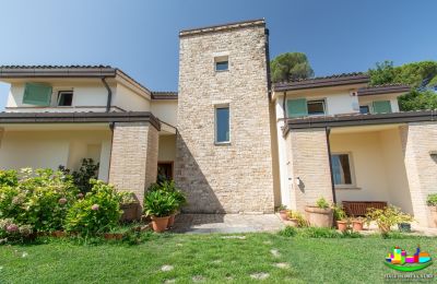 Manor House for sale Perugia, Umbria, Image 15/51