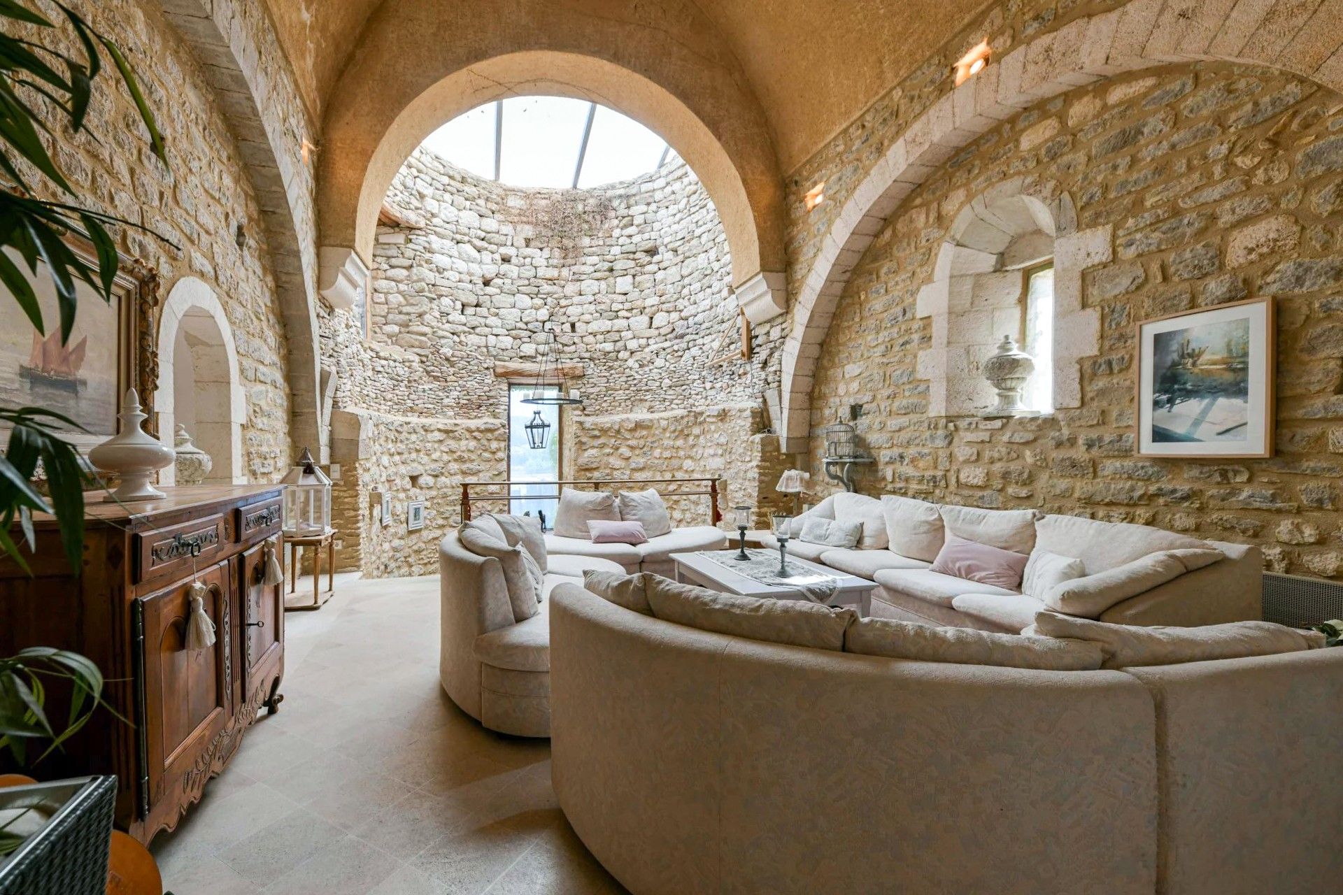 Photos Old 9th-century church – an exceptional living experience