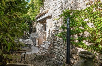 Historic property for sale Goudargues, Occitania, Image 5/21
