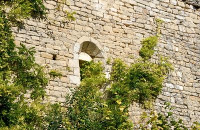Historic property for sale Goudargues, Occitania, Image 2/21